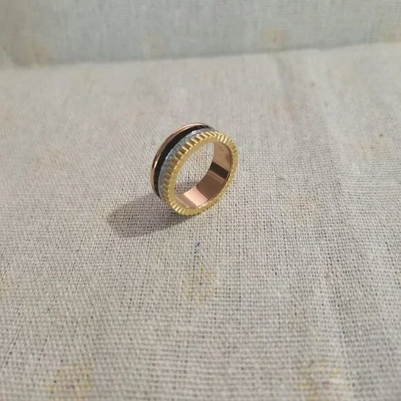 Boucheron Quatre Classique Ring - Picture 6 of 7